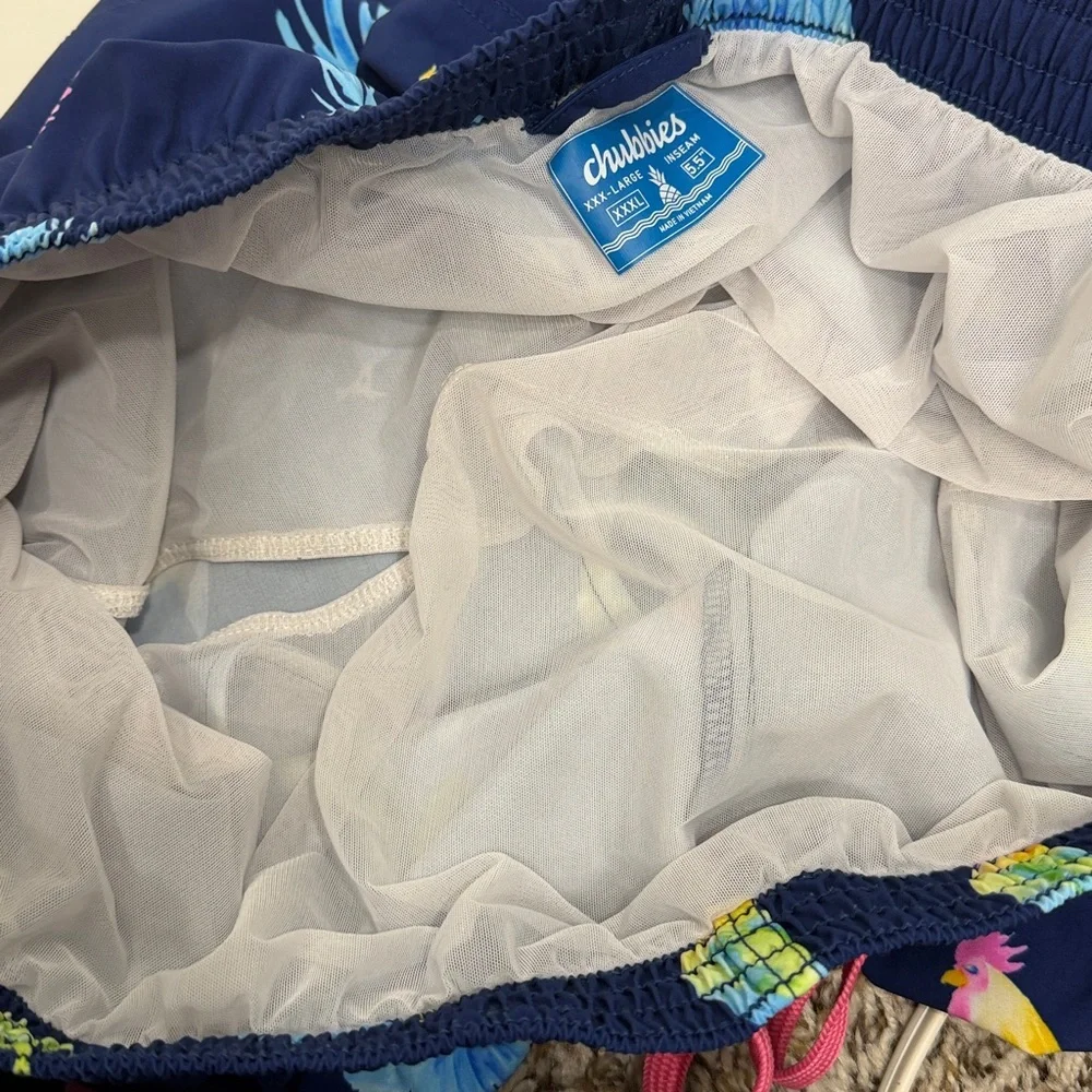 Chubbies Men’s Blue Rooster Print Swim Trunks 5.5” size XXX large.